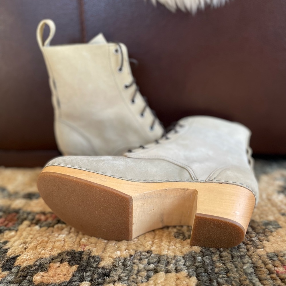 Light grey lace up Swedish Hasbeens with wood sole
